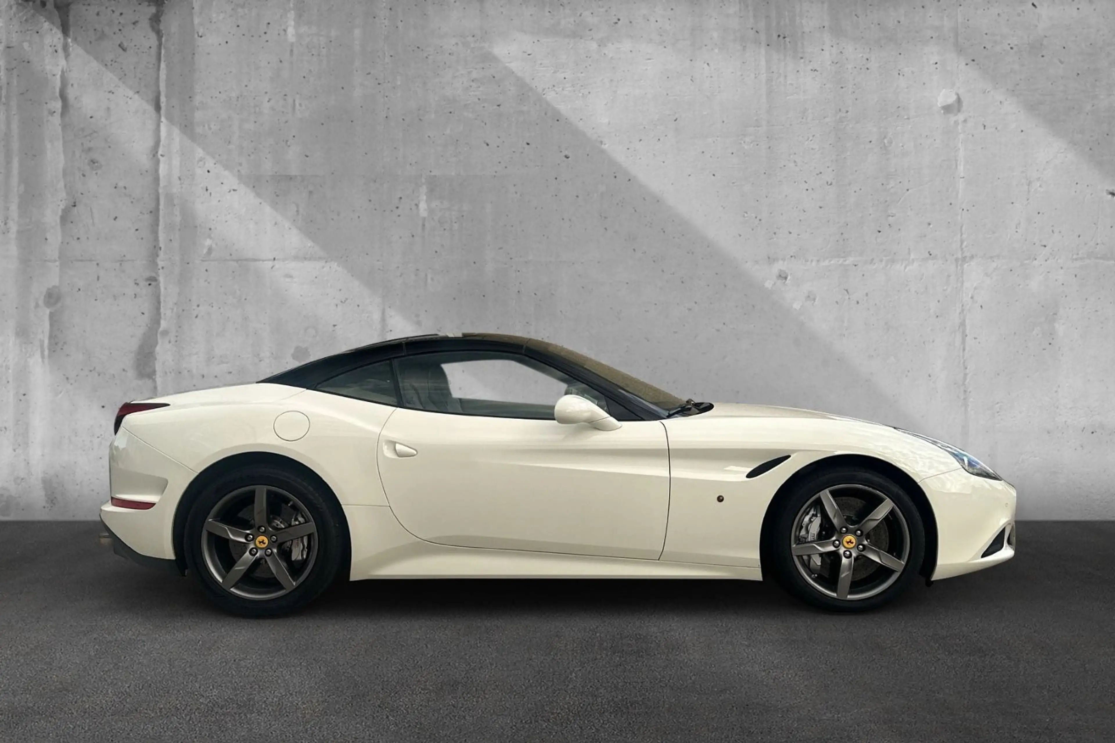 Ferrari California T*BiColor*Dt Auto*Diamond Stitching — photo 10