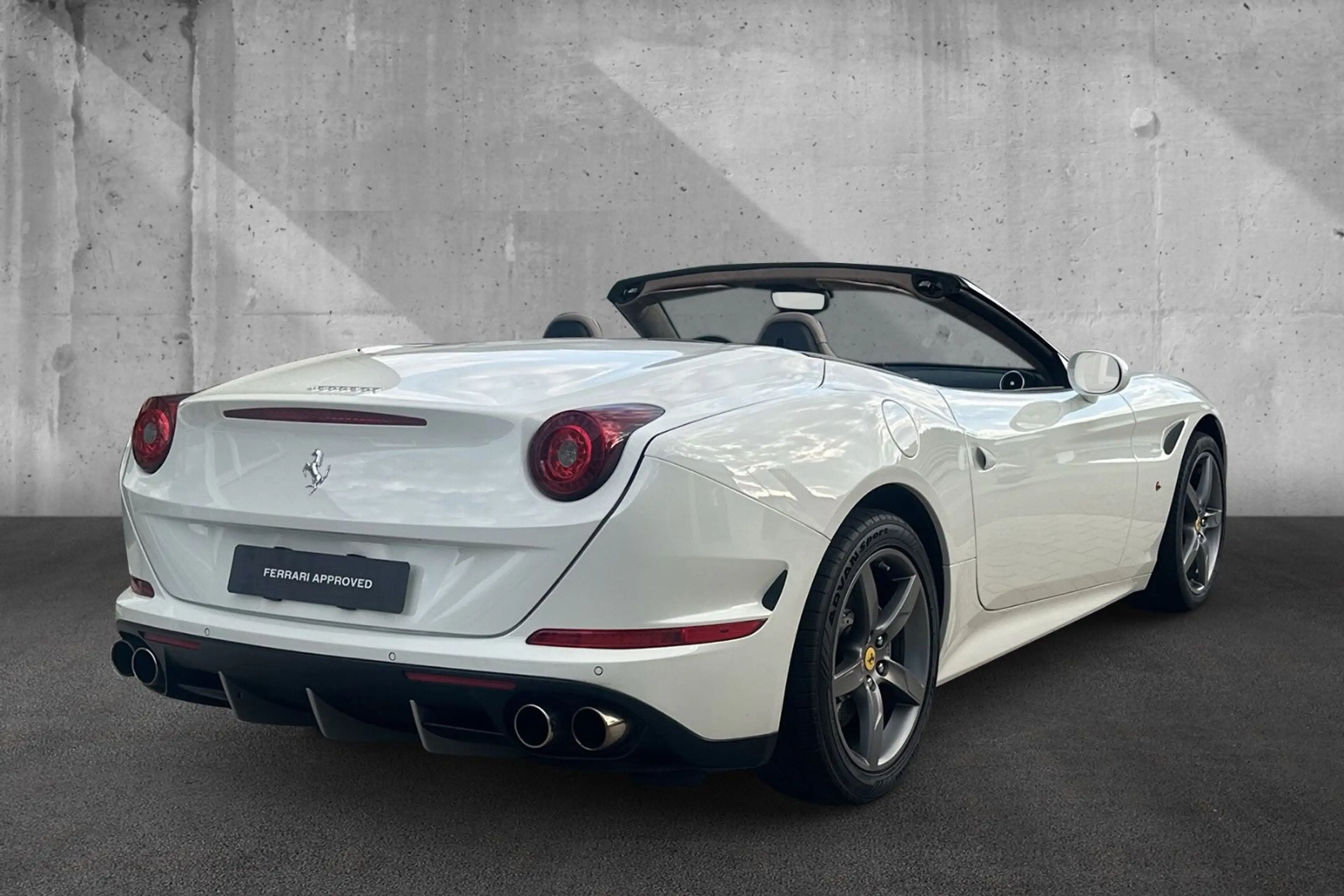 Ferrari California T*BiColor*Dt Auto*Diamond Stitching — photo 7