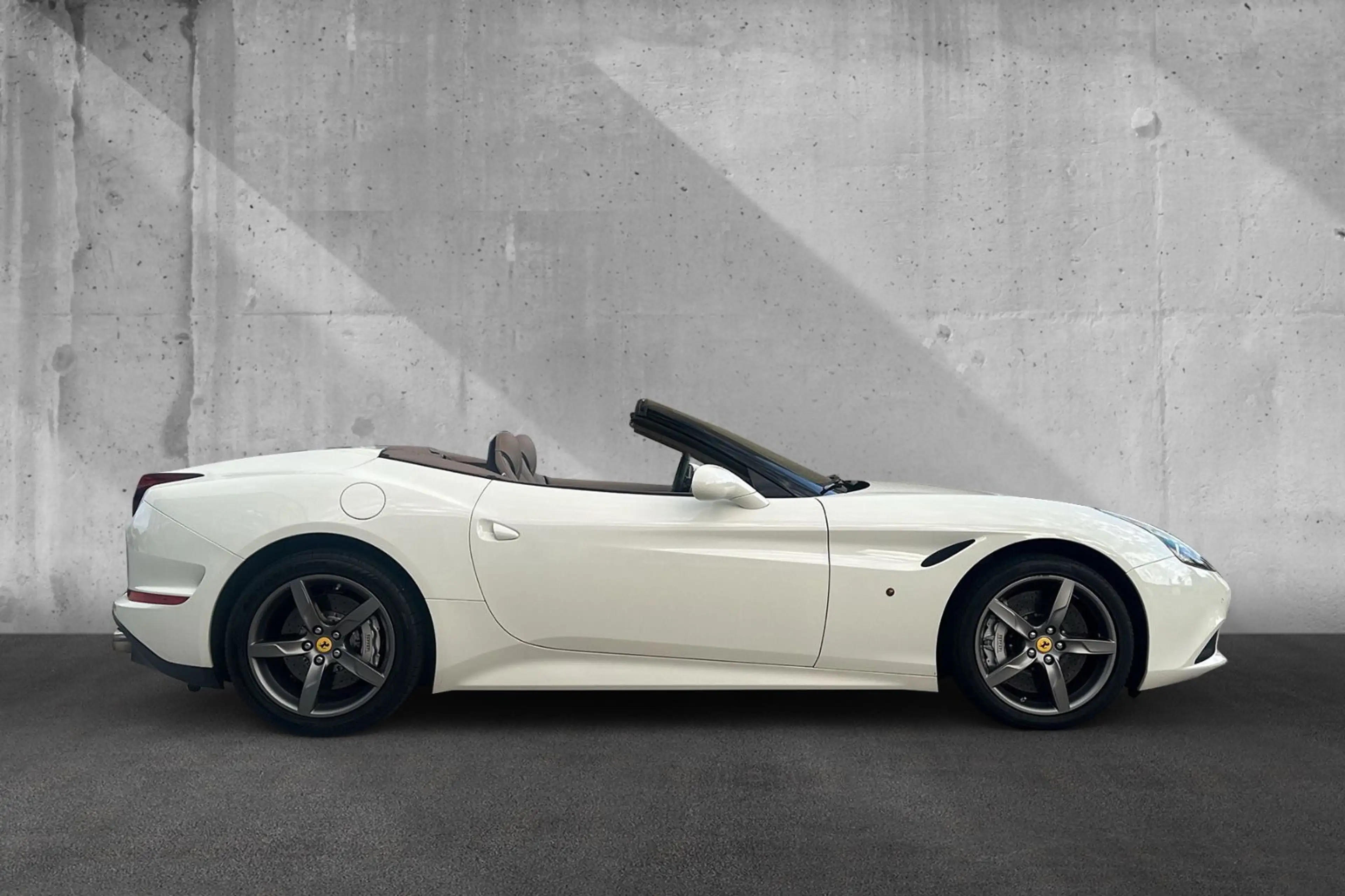 Ferrari California T*BiColor*Dt Auto*Diamond Stitching — photo 9