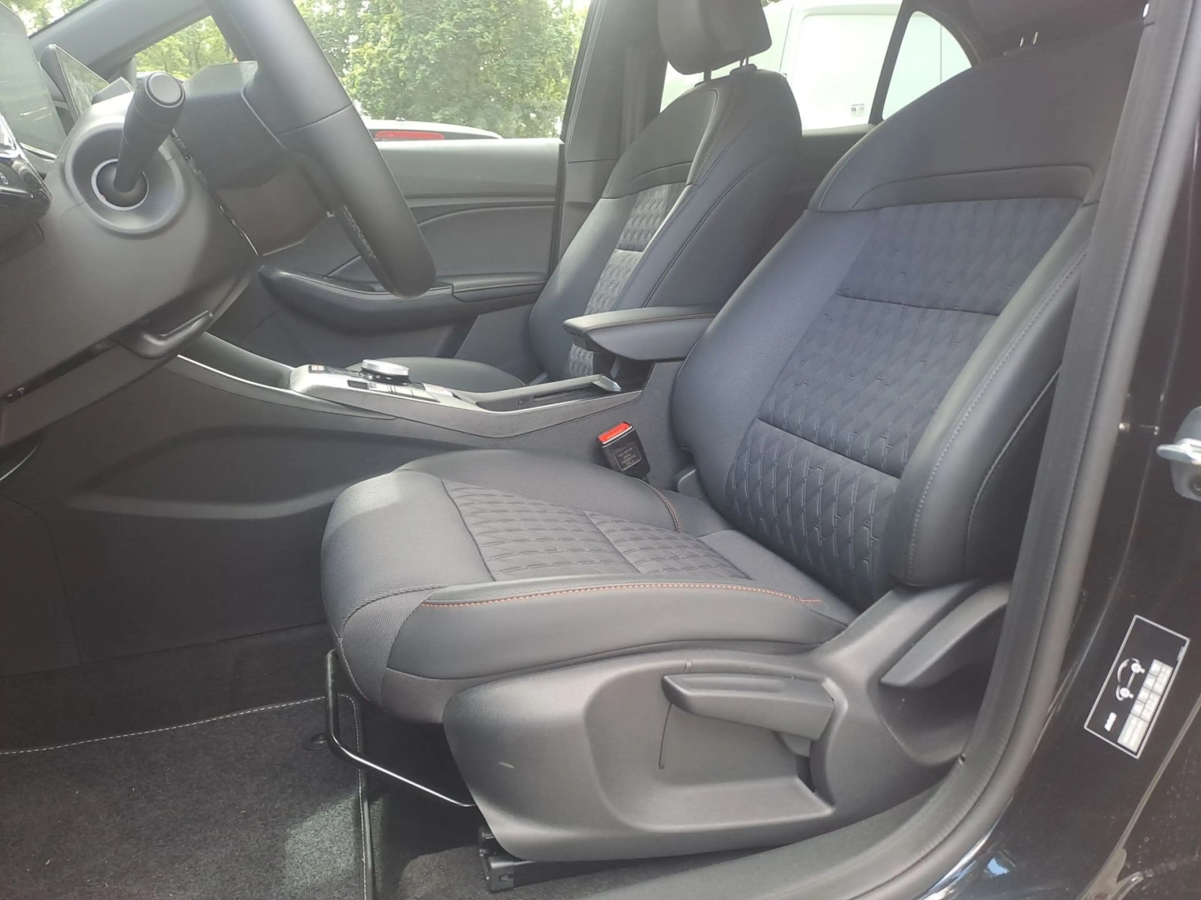 MG MG3 MG MG3 Hybrid+ Luxury MY25 — photo 13