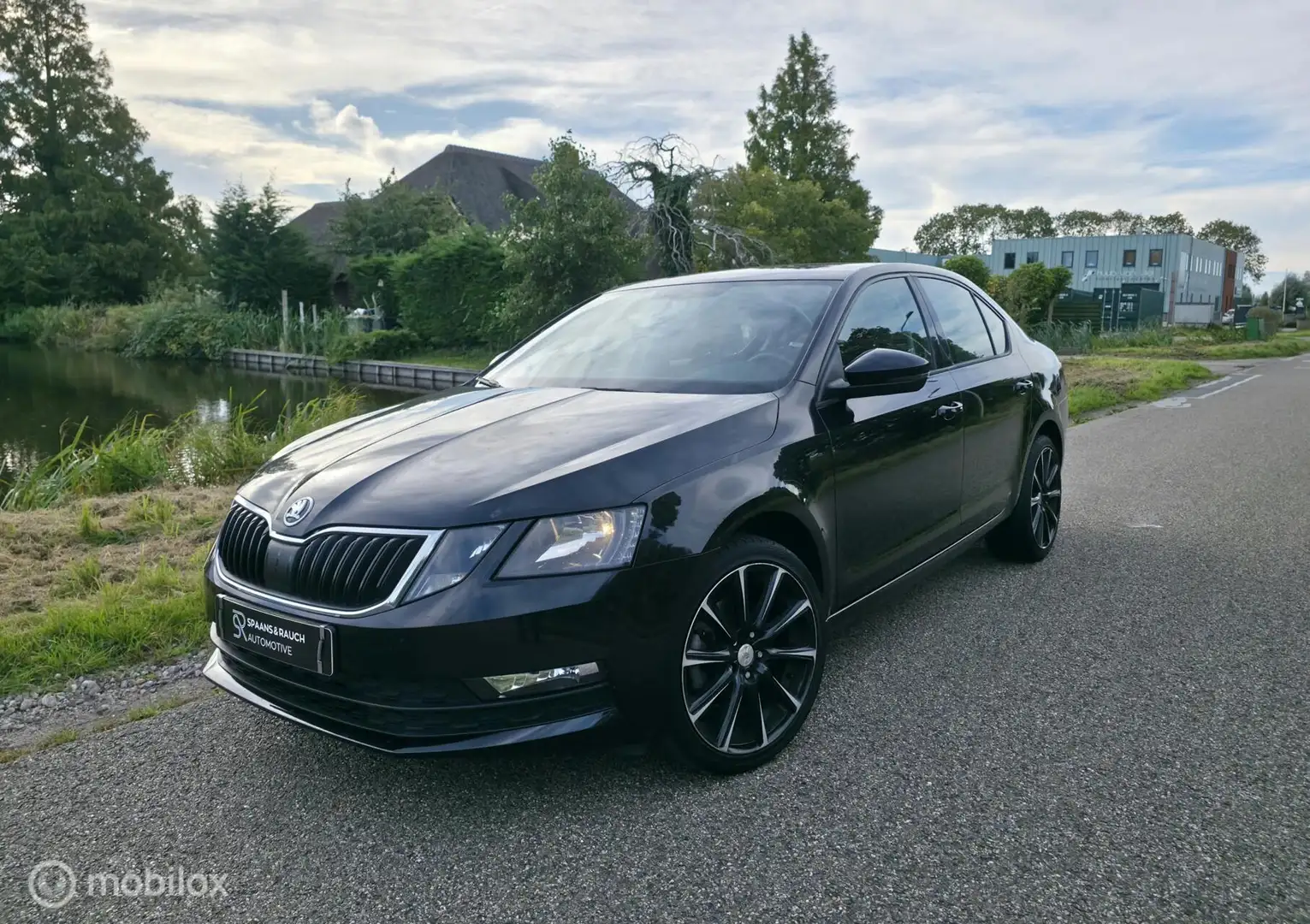 Skoda Octavia 1.0 TSI / Navi / Carplay / 18' velgen Zwart - 1