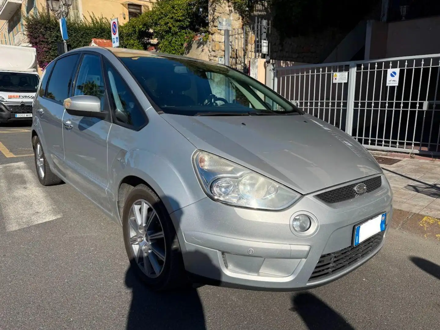 Ford S-Max 2.0 TDCi 140CV Titanium DPF Plateado - 1