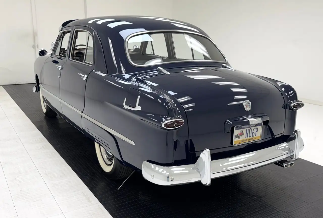 Ford 4 Door Sedan, foto 3