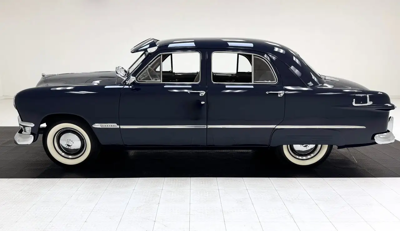 Ford 4 Door Sedan, foto 2