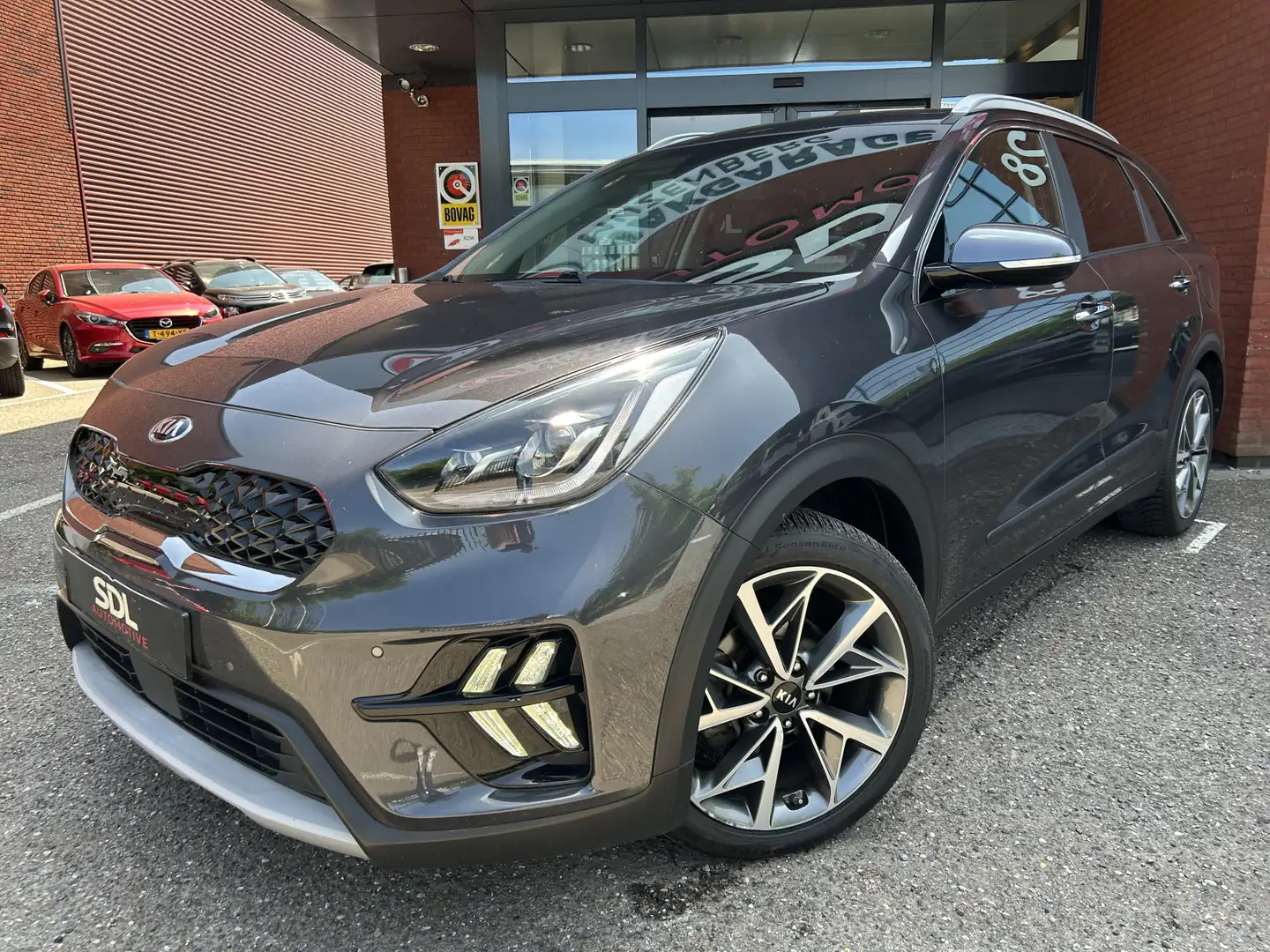 Kia Niro 1.6 GDi Hybrid DynamicPlusLine // FULL LED // NAVI Grijs - 2