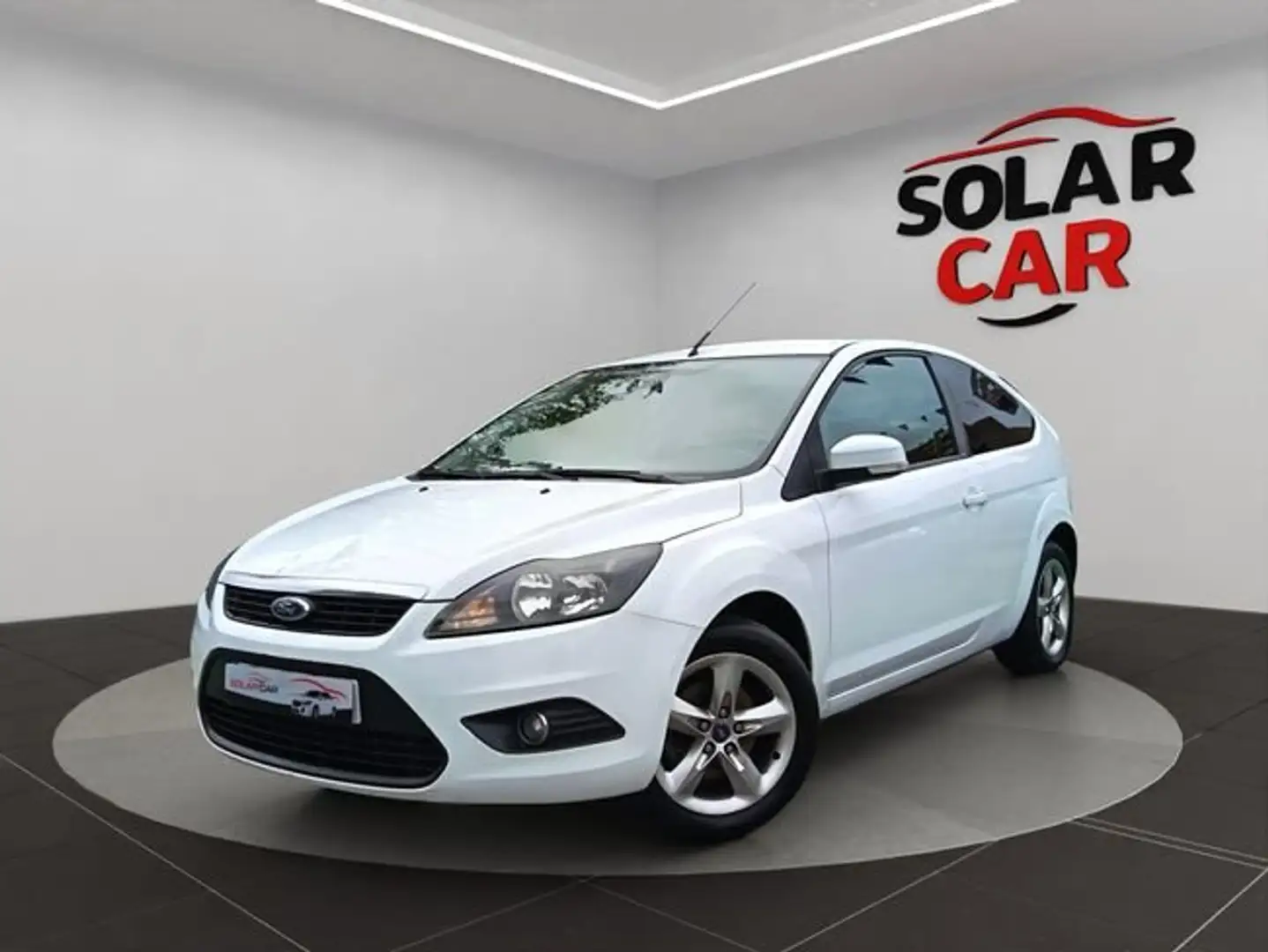 Ford Focus Berlina Trend 1.6 TDCi 90 CV Blanco - 1