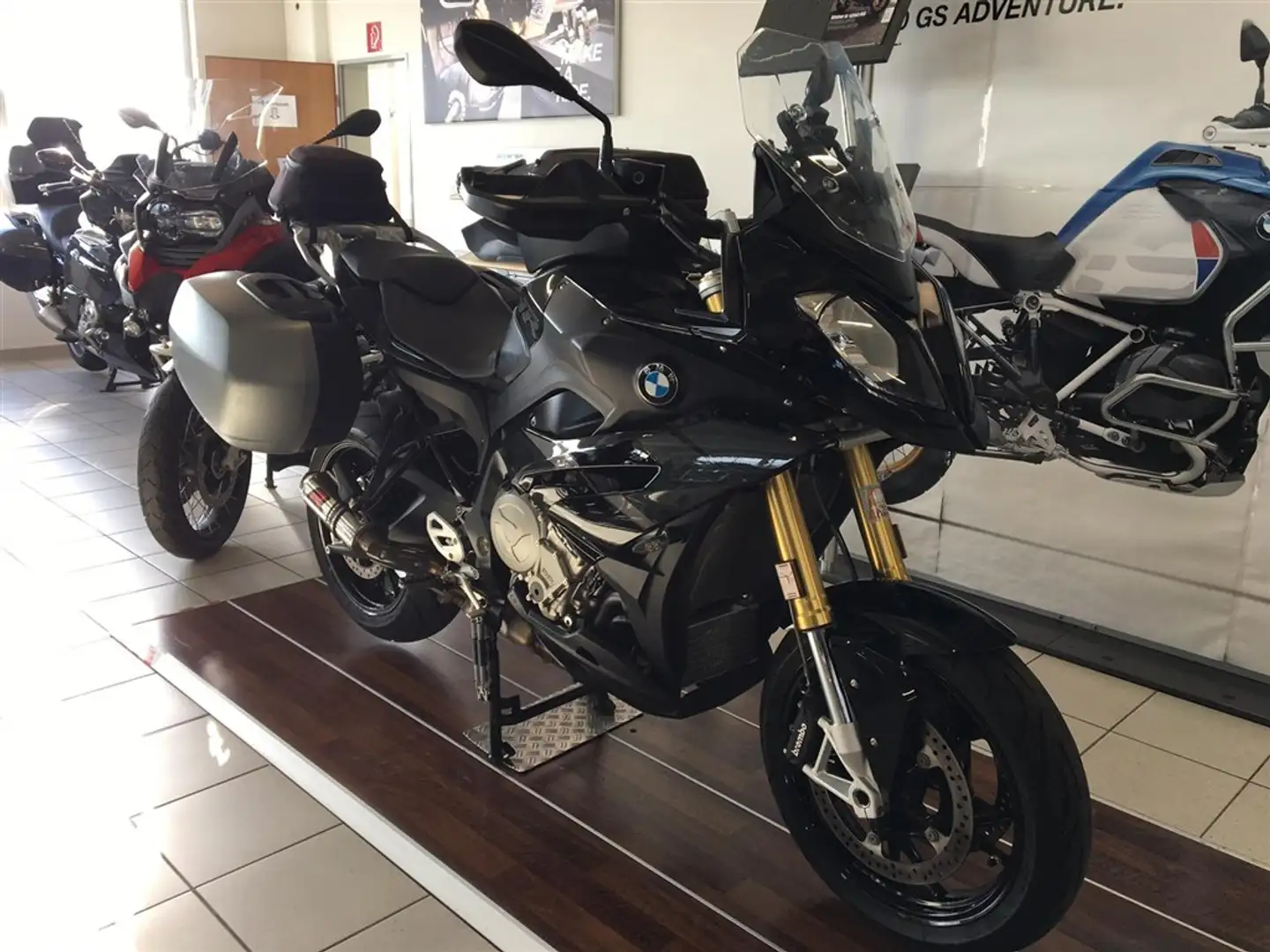 BMW S 1000 XR Triple Black/Koffer/Sportauspuff Black - 2
