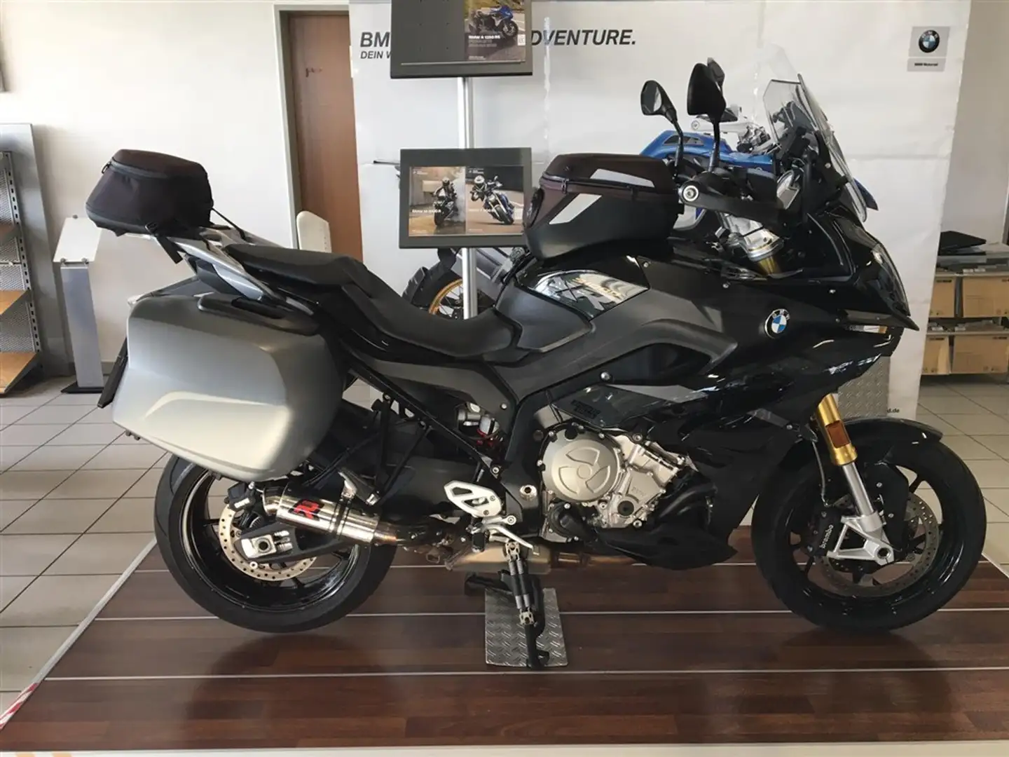 BMW S 1000 XR Triple Black/Koffer/Sportauspuff Black - 1