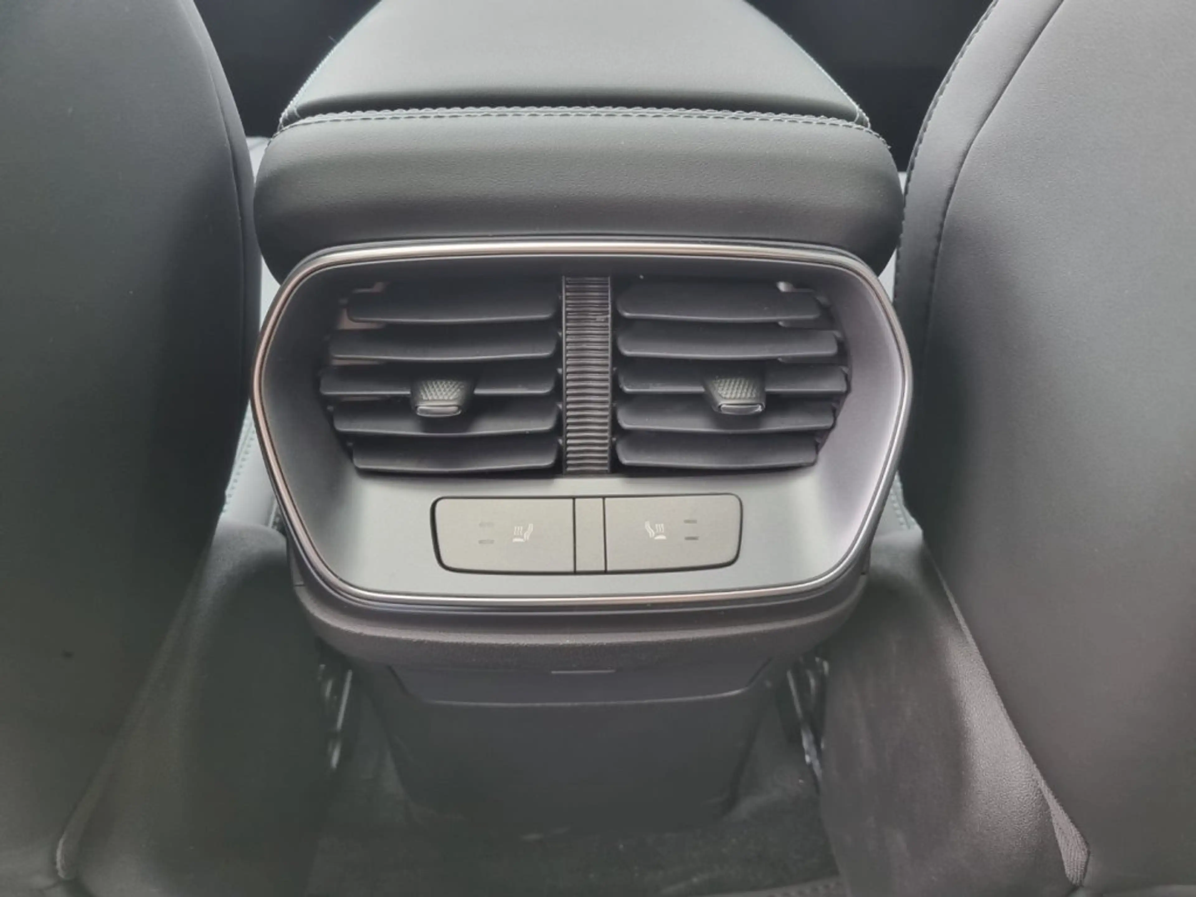 BYD Sealion 7 Excellence AWD — photo 15