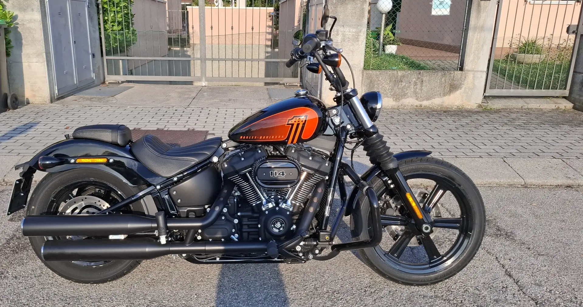 Harley-Davidson Street Bob Czarny - 2