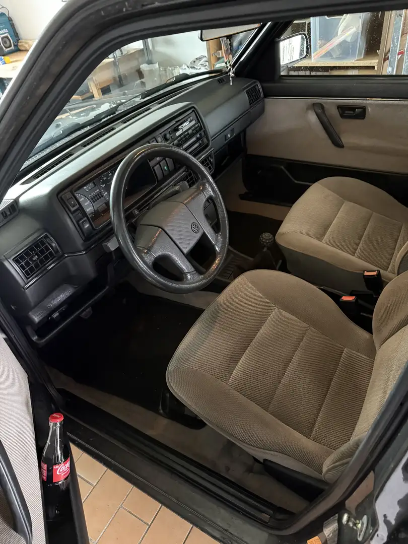 Volkswagen Golf GL - 2