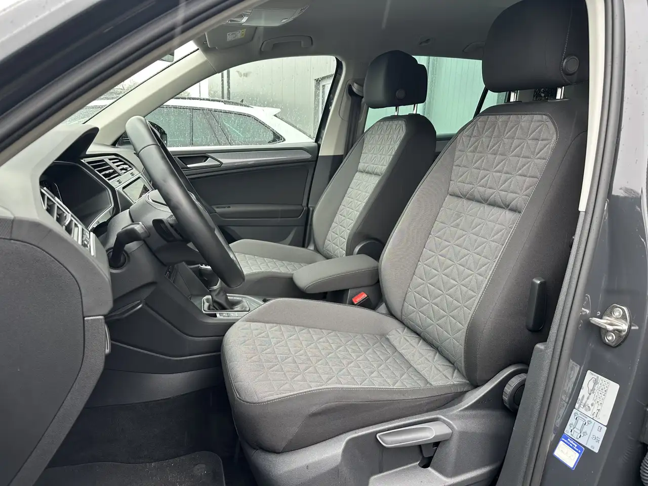 Volkswagen Tiguan 1.4 eHybrid DSG Life NAV+LED+AHK+ACC+1HD 9