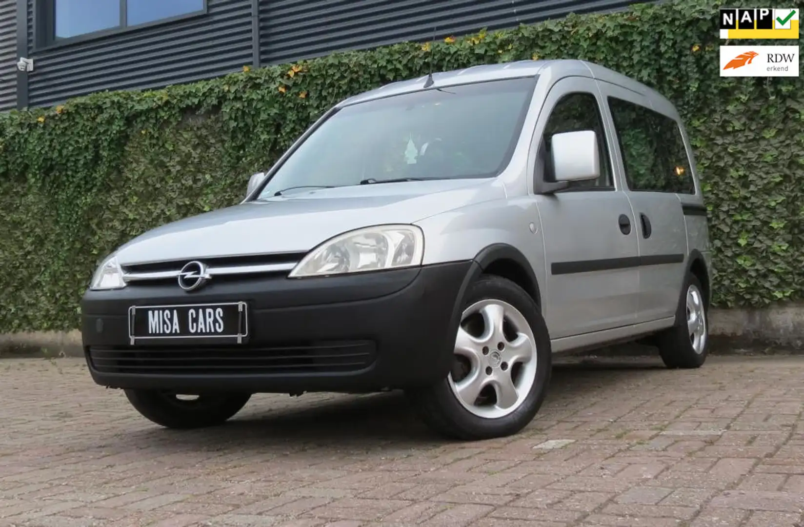 Opel Combo Tour Airco 1.6-16V Essentia Airco NW APK Trekhaak Grijs - 1