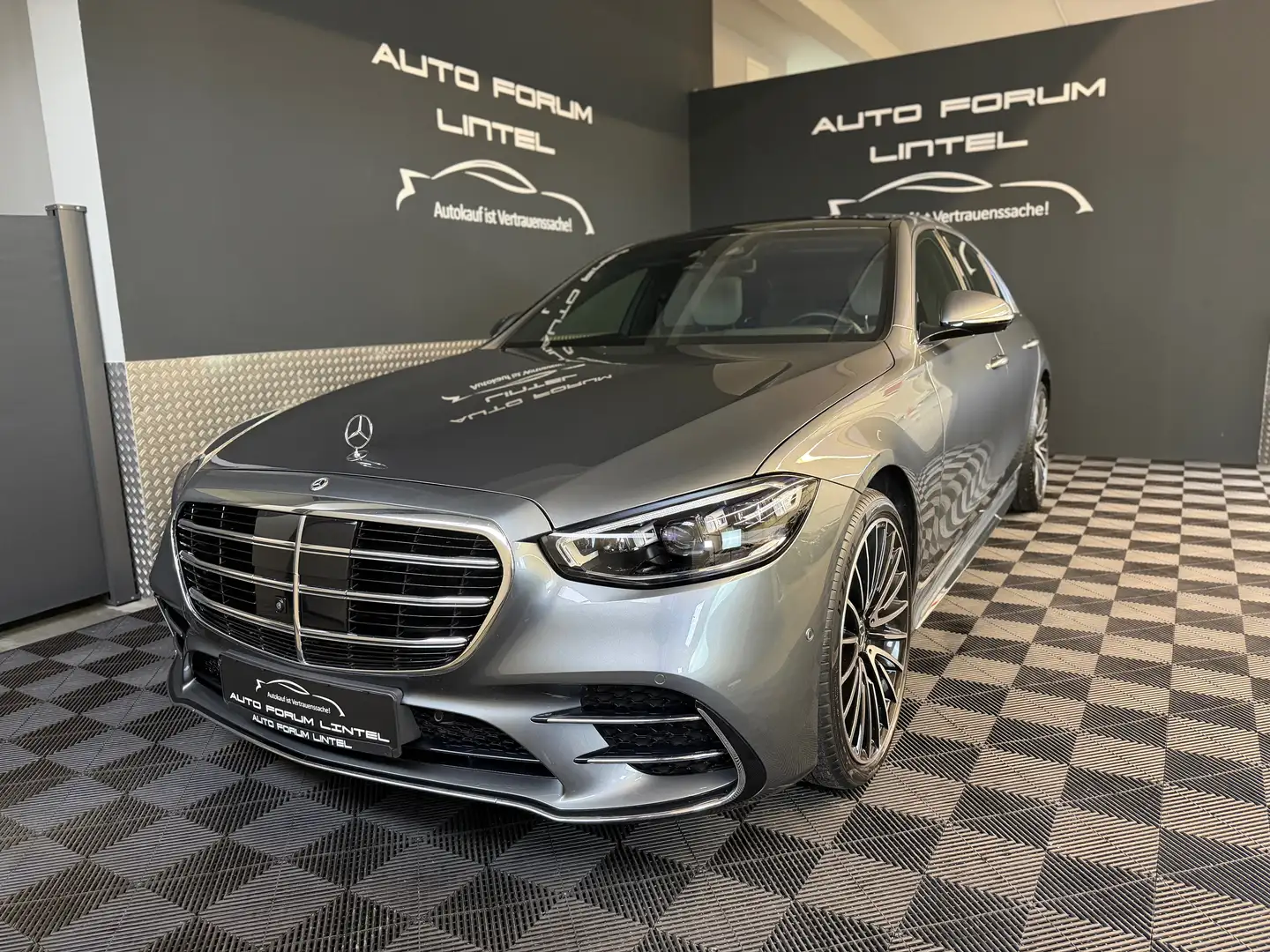 Mercedes-Benz S 400 d 4Matic AMG / EXKLUSIV-LED-HUD-PANO-AIRMATIC-OLED Grau - 1