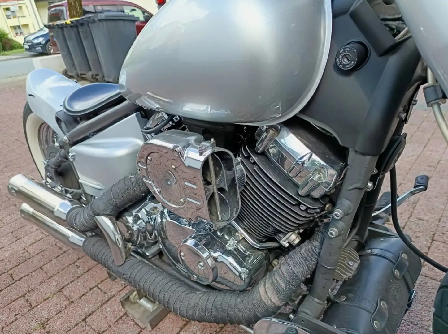 Yamaha XVS 650 Argintiu - 1
