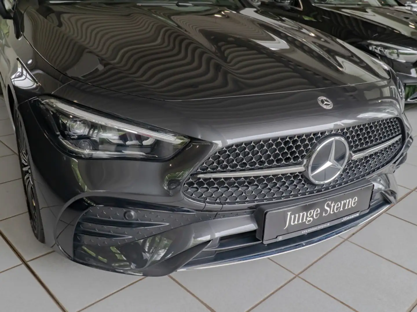 Mercedes-Benz CLE 200 Cabrio AMG-Sport/LED/Cam/AHK/Winter/Totw Grau - 2