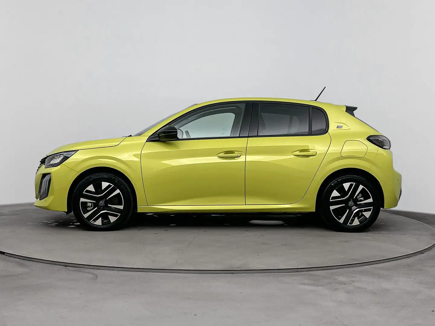 Peugeot e-208 Style 50 kWh 136pk Automaat | Navigatie | 3-fase l Geel - 2