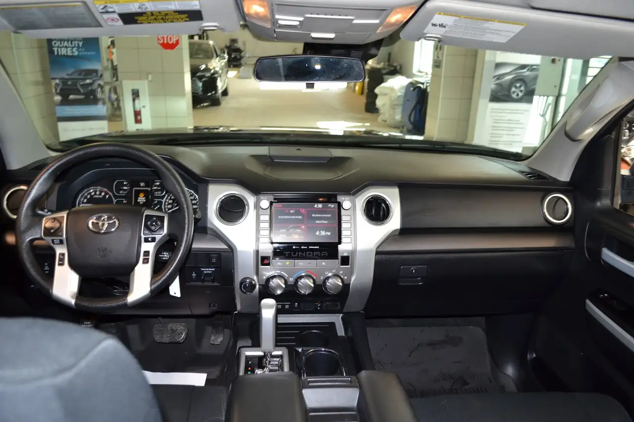 Toyota Tundra снимка Toyota Tundra