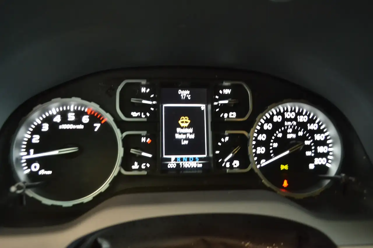 Toyota Tundra снимка Toyota Tundra