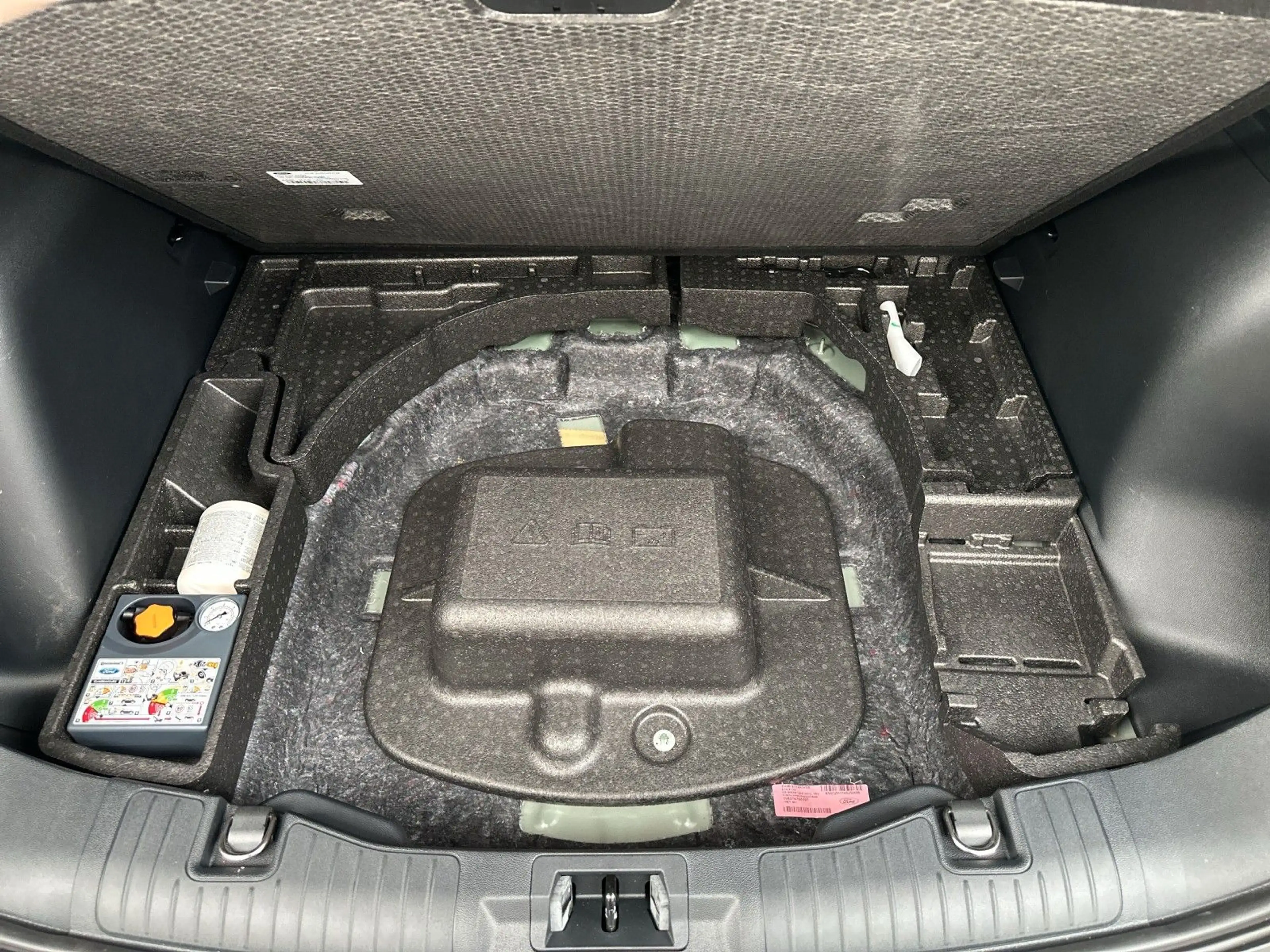 Ford Kuga Hybrid Tageszulassung|Assistenz- & Winter-P — photo 12