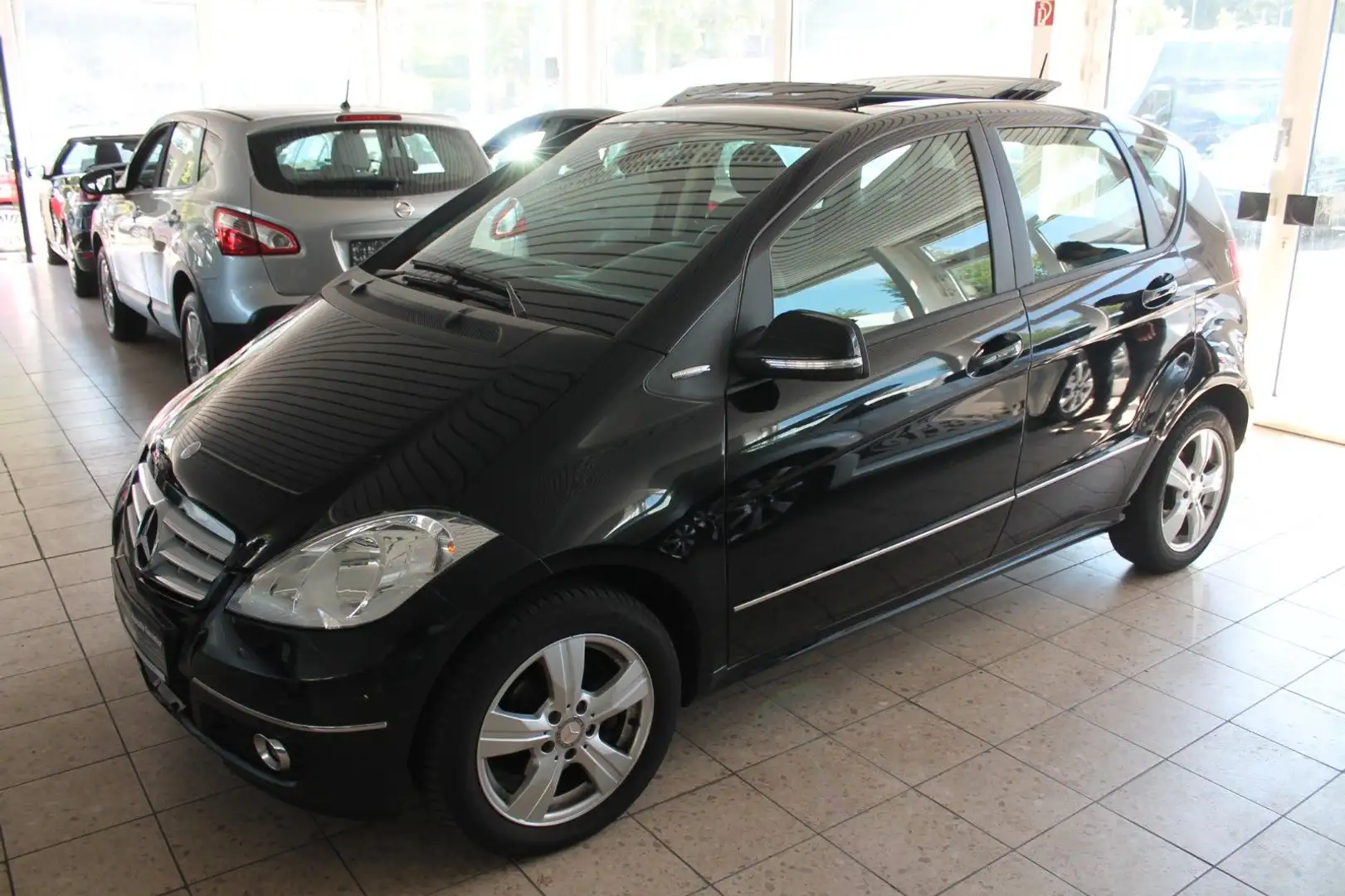 Mercedes-Benz A 180 A -Klasse Avantgarde Zwart - 1