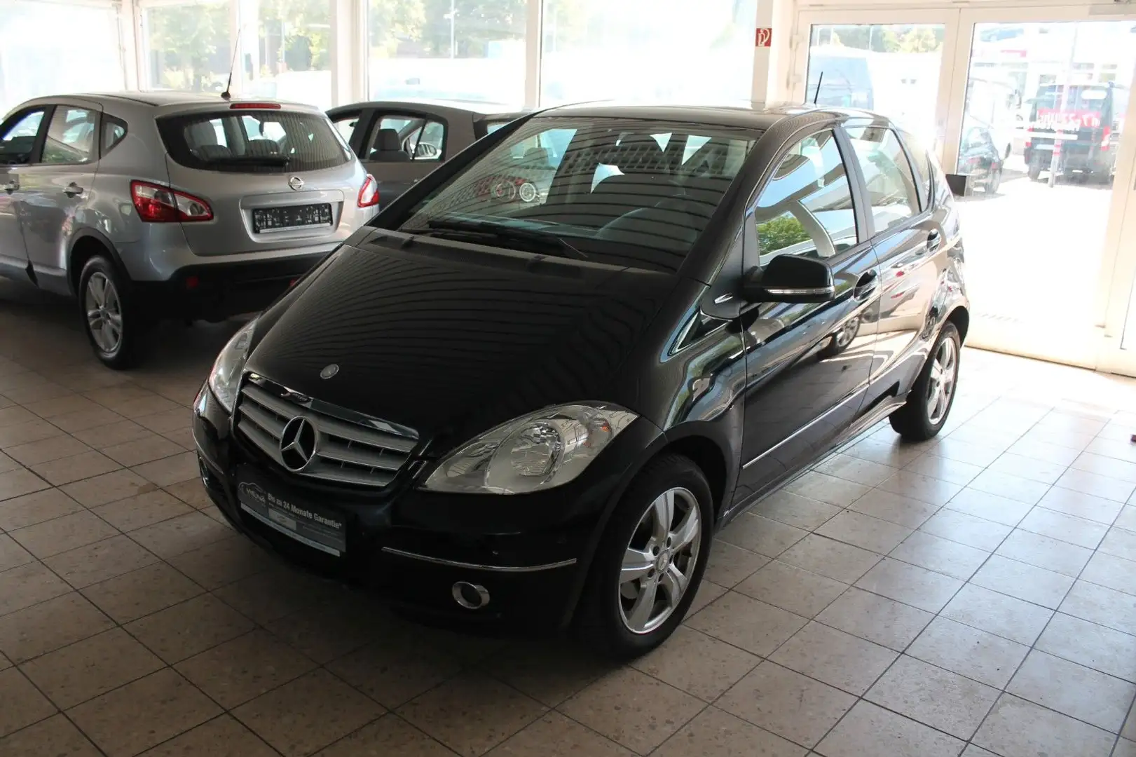 Mercedes-Benz A 180 A -Klasse Avantgarde Zwart - 2