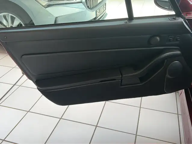 Porsche 911 view 10