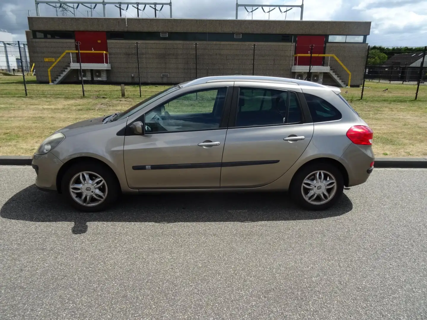 Renault Clio Estate 1.6-16V Dynamique Beige - 2