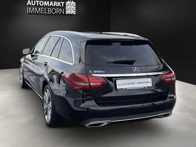 Mercedes-Benz C-Class view 5