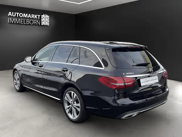 Mercedes-Benz C-Class view 6