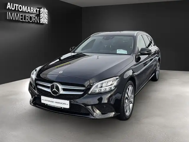 Mercedes-Benz C-Class view 3