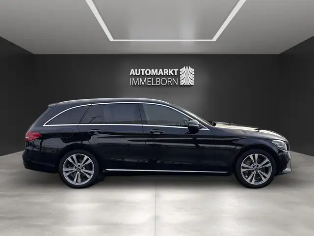 Mercedes-Benz C-Class view 11