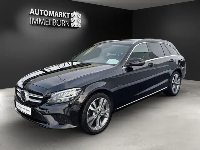 Mercedes-Benz C-Class view 4