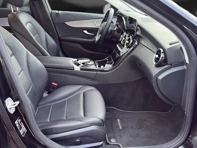 Mercedes-Benz C-Class view 13
