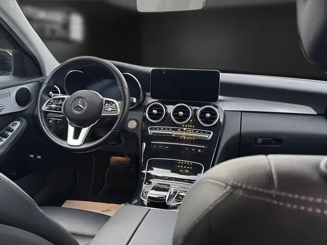 Mercedes-Benz C-Class view 15