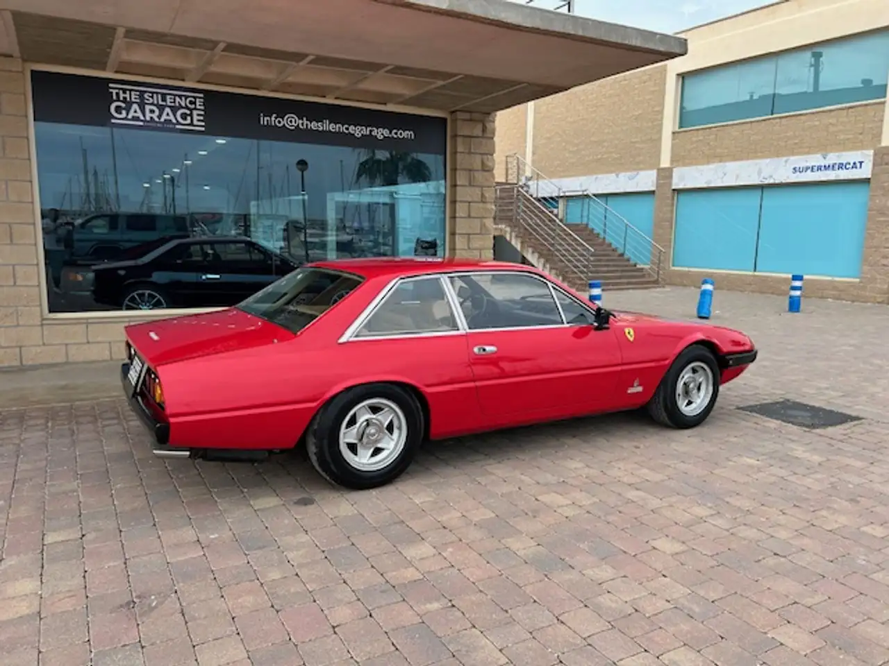 Ferrari 365 GT4 2 + 2, foto 3