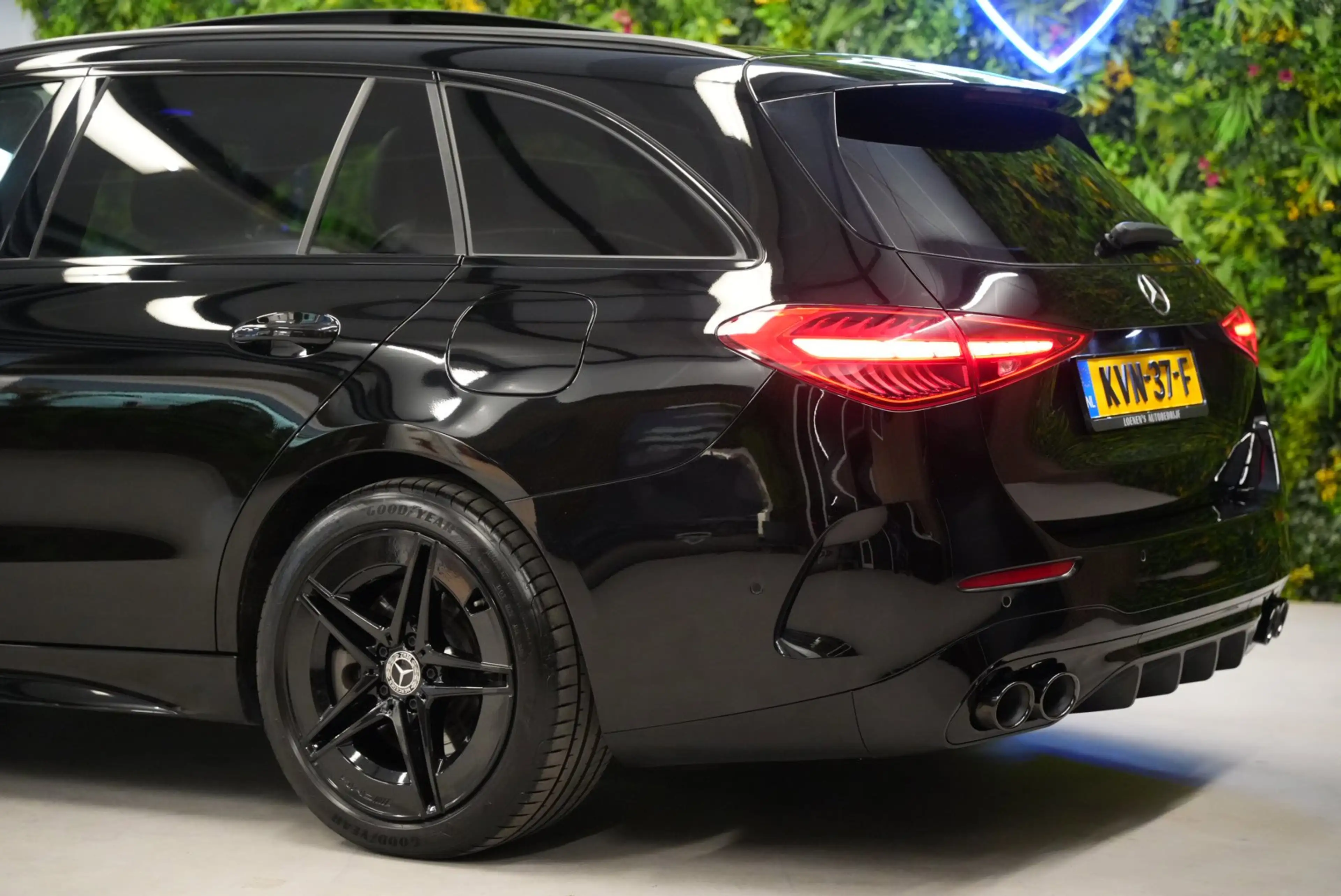 Mercedes-Benz C 300 Estate e AMG Line / Panorama dak / Trekhaak / Acht — photo 14
