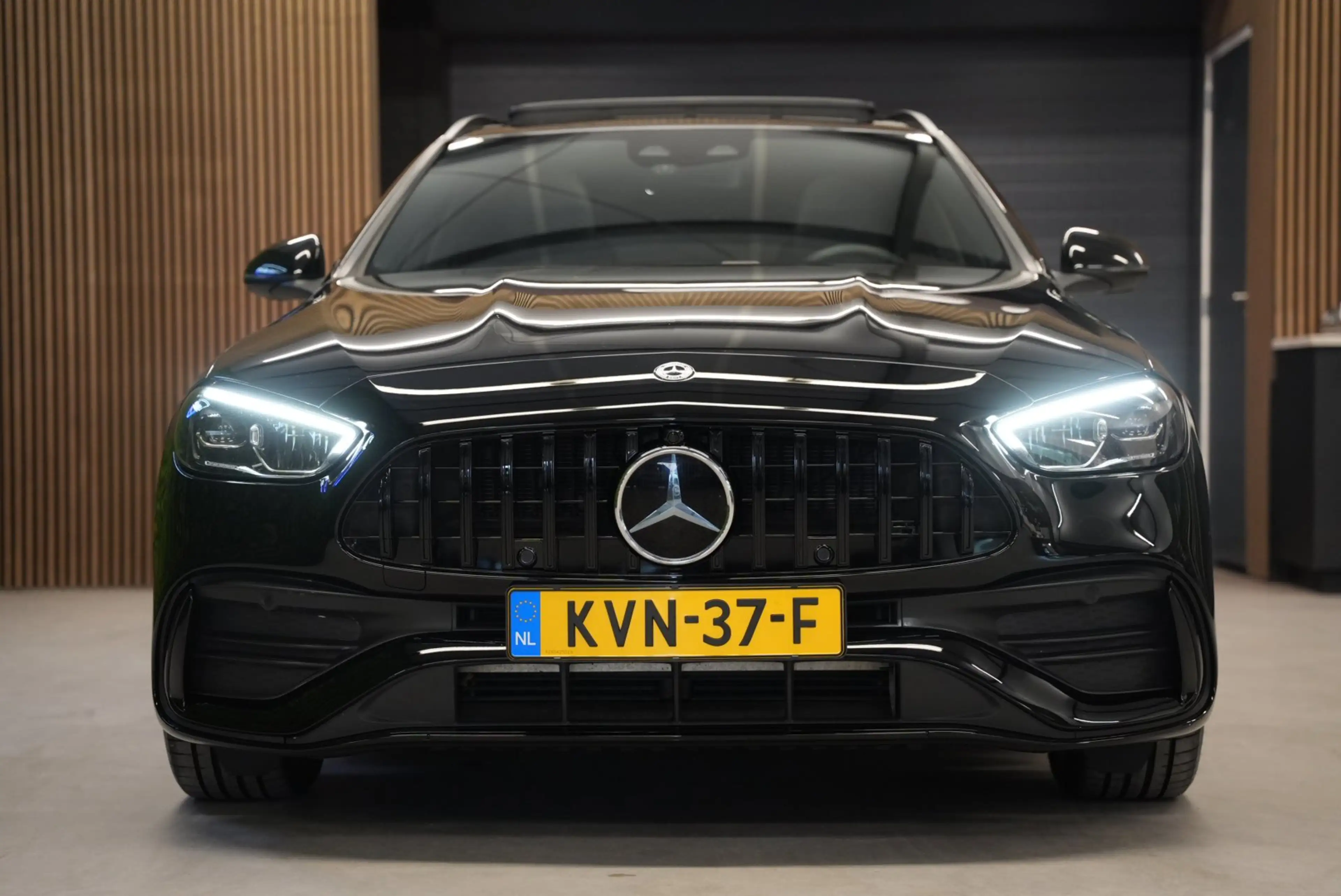 Mercedes-Benz C 300 Estate e AMG Line / Panorama dak / Trekhaak / Acht — photo 11
