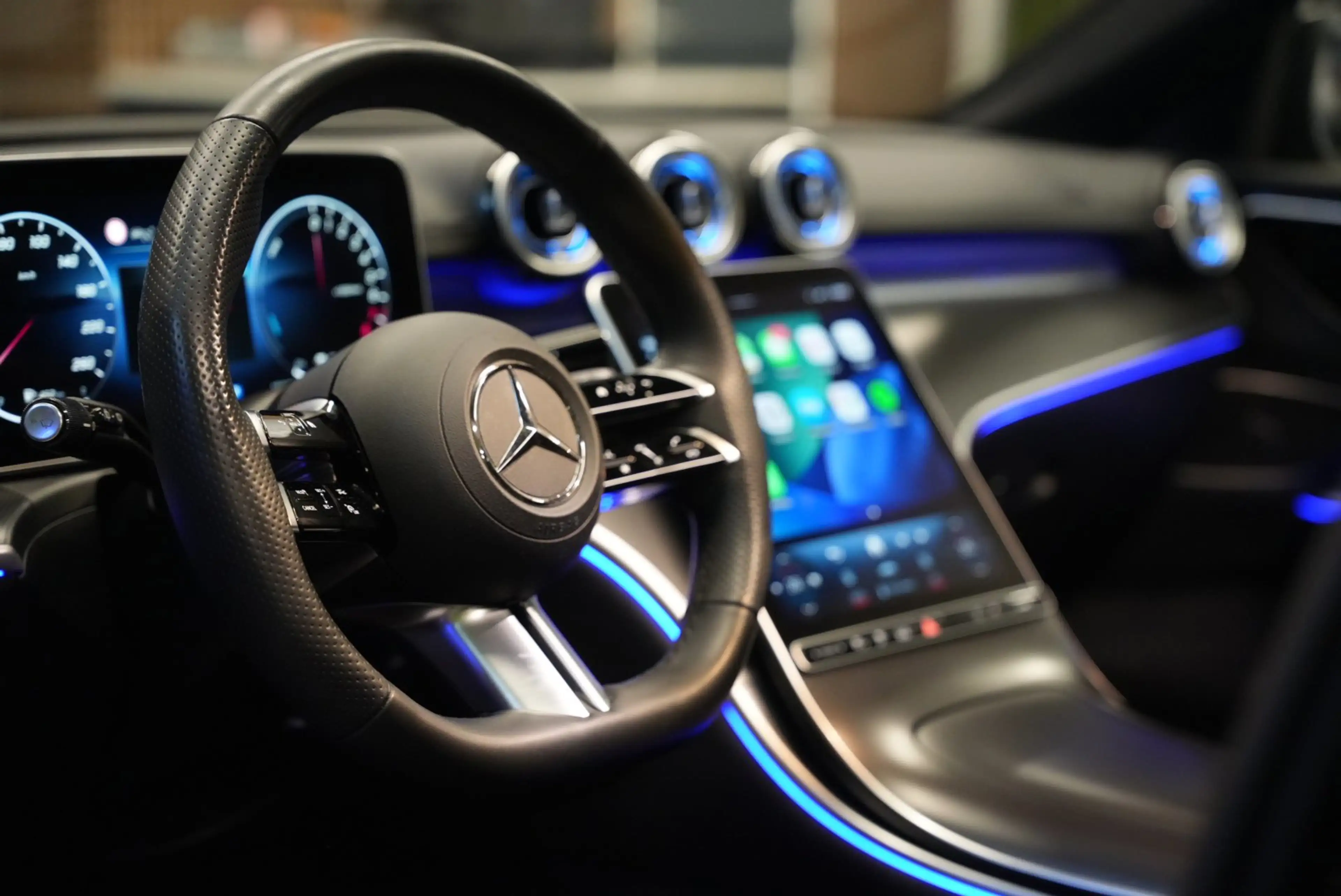 Mercedes-Benz C 300 Estate e AMG Line / Panorama dak / Trekhaak / Acht — photo 4