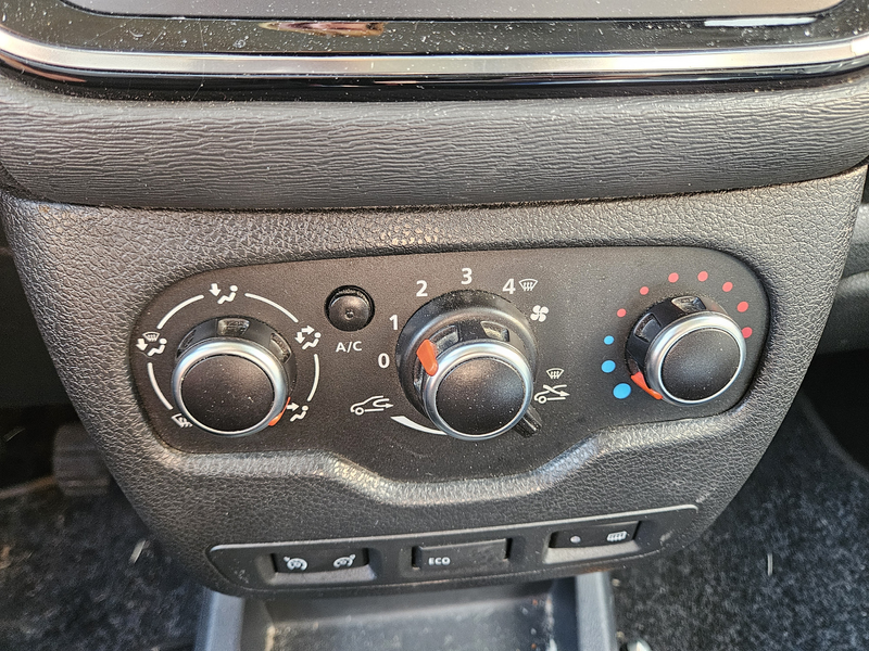 Dacia Lodgy 1.6 SCe Bi-Fuel Lauréate 5p. — photo 14