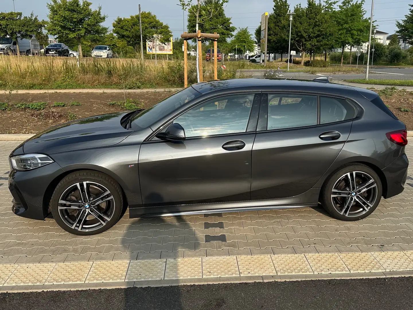 BMW 120 120d Aut. M Sport Gri - 2