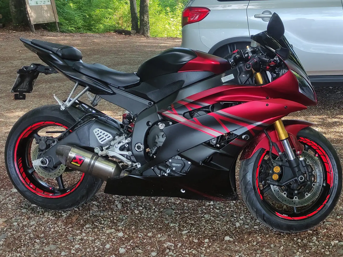 Yamaha YZF-R6 Rosso - 2