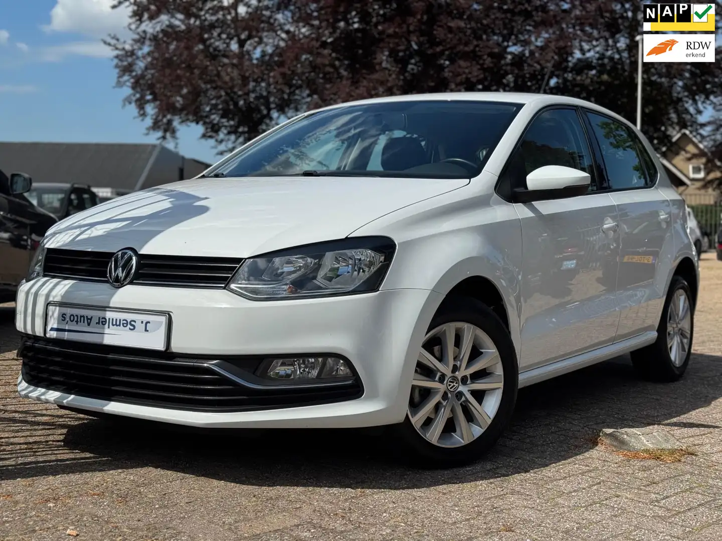 Volkswagen Polo 1.0 BlueMotion AIRCO MF-STUUR DEALER ONDERHOUDEN Wit - 1