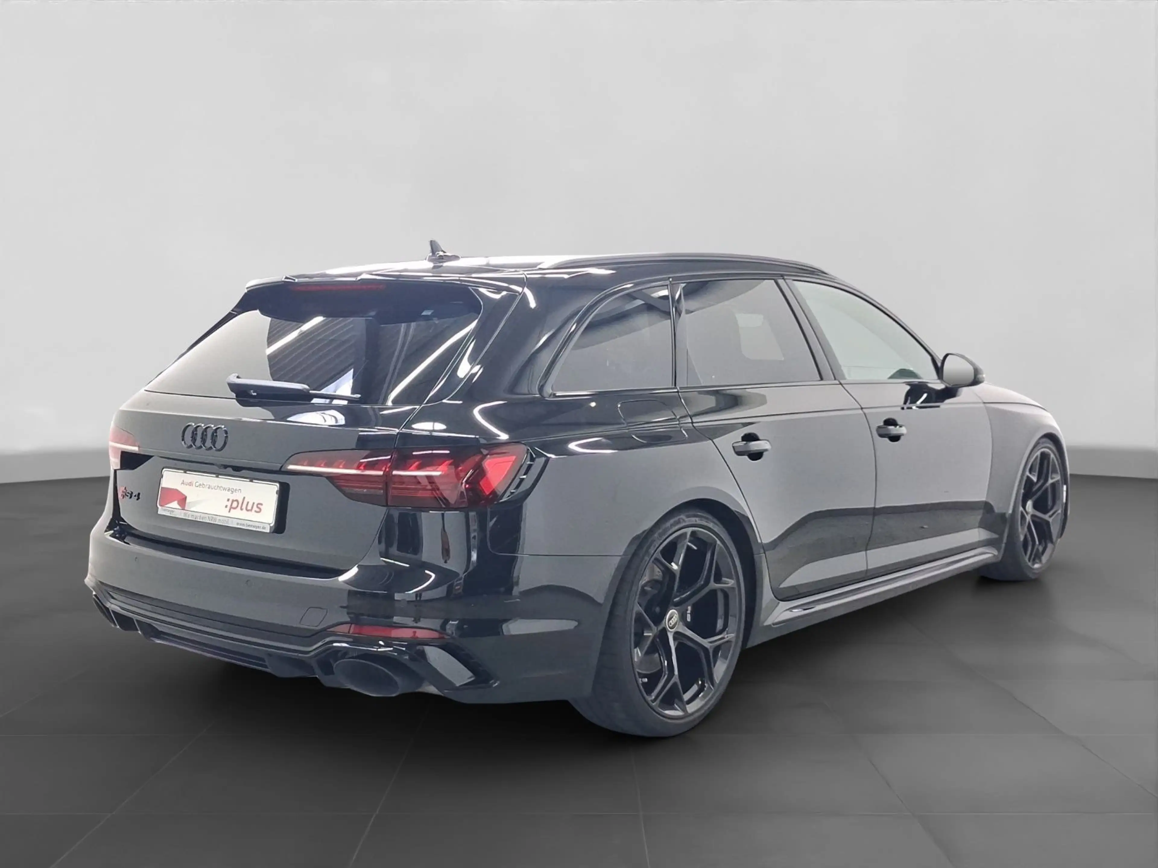 Audi RS4 RS4 Avant TFSI Q LEDER B&O LM20 — photo 3