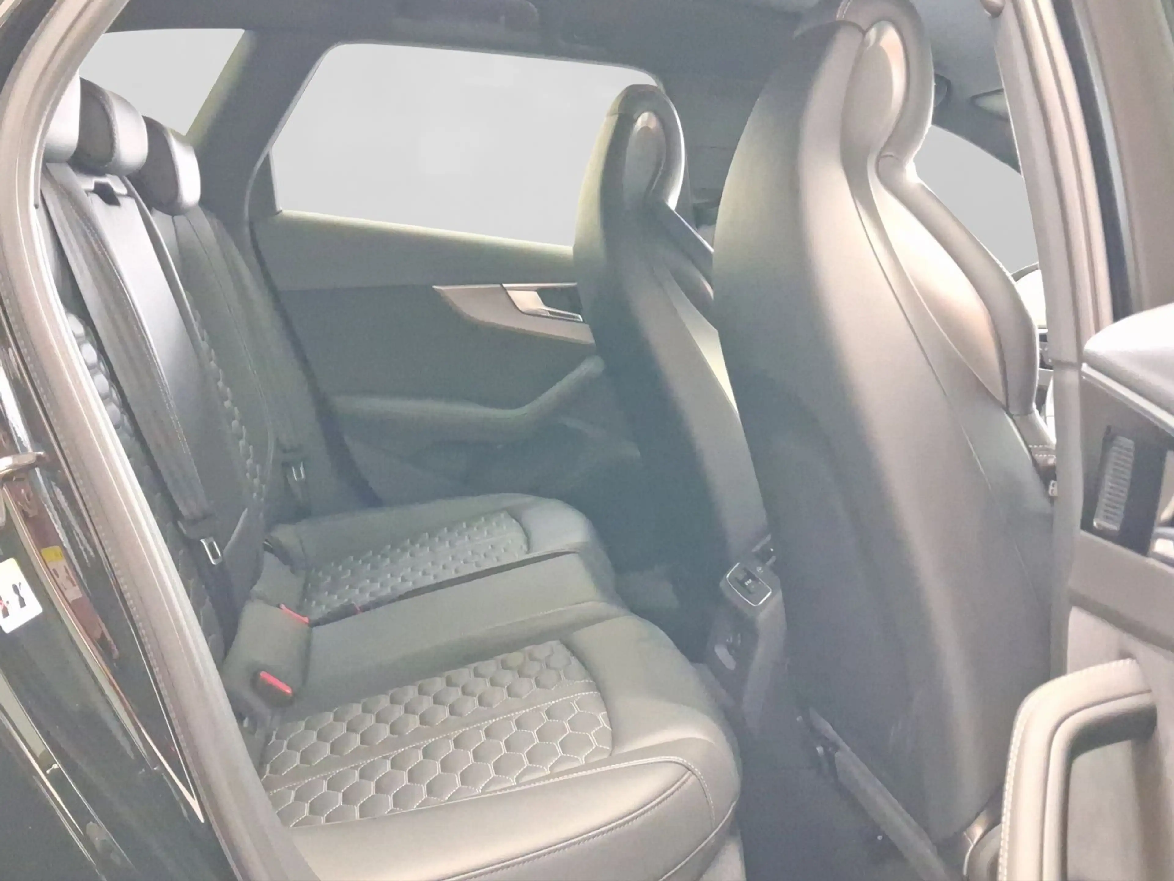Audi RS4 RS4 Avant TFSI Q LEDER B&O LM20 — photo 6