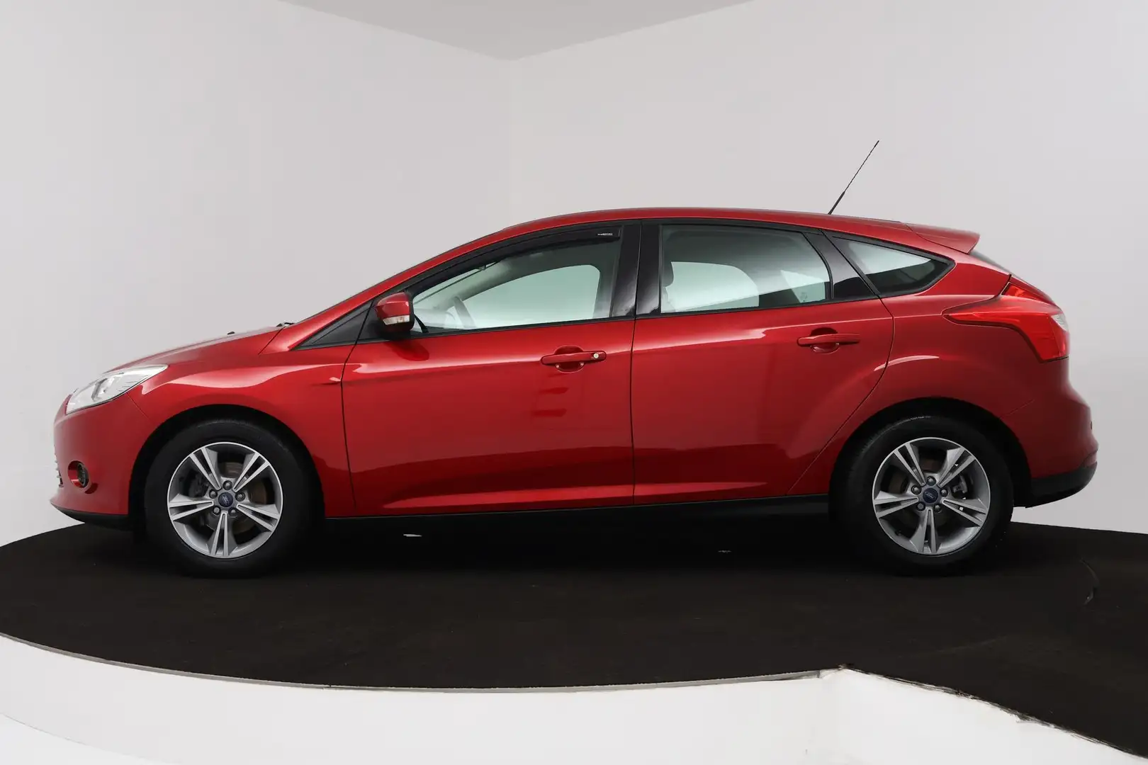 Ford Focus 1.0 EcoBoost Edition (TREKHAAK, PARKEERSENSOREN CR Rood - 2