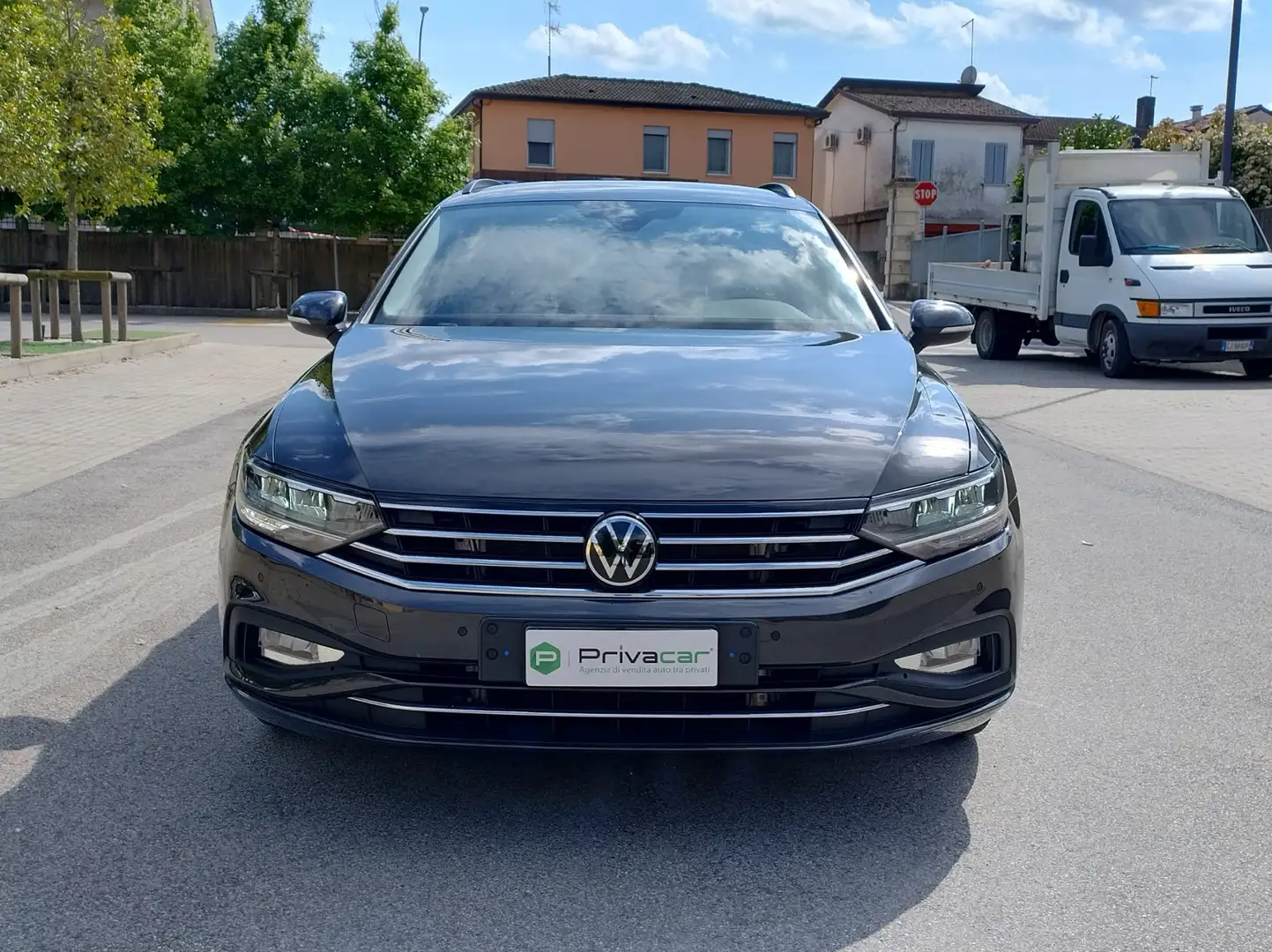 Volkswagen Passat Variant 2.0tdi DSG 150cv GANCIO TRAINO A SCOMPARSA Gris - 2