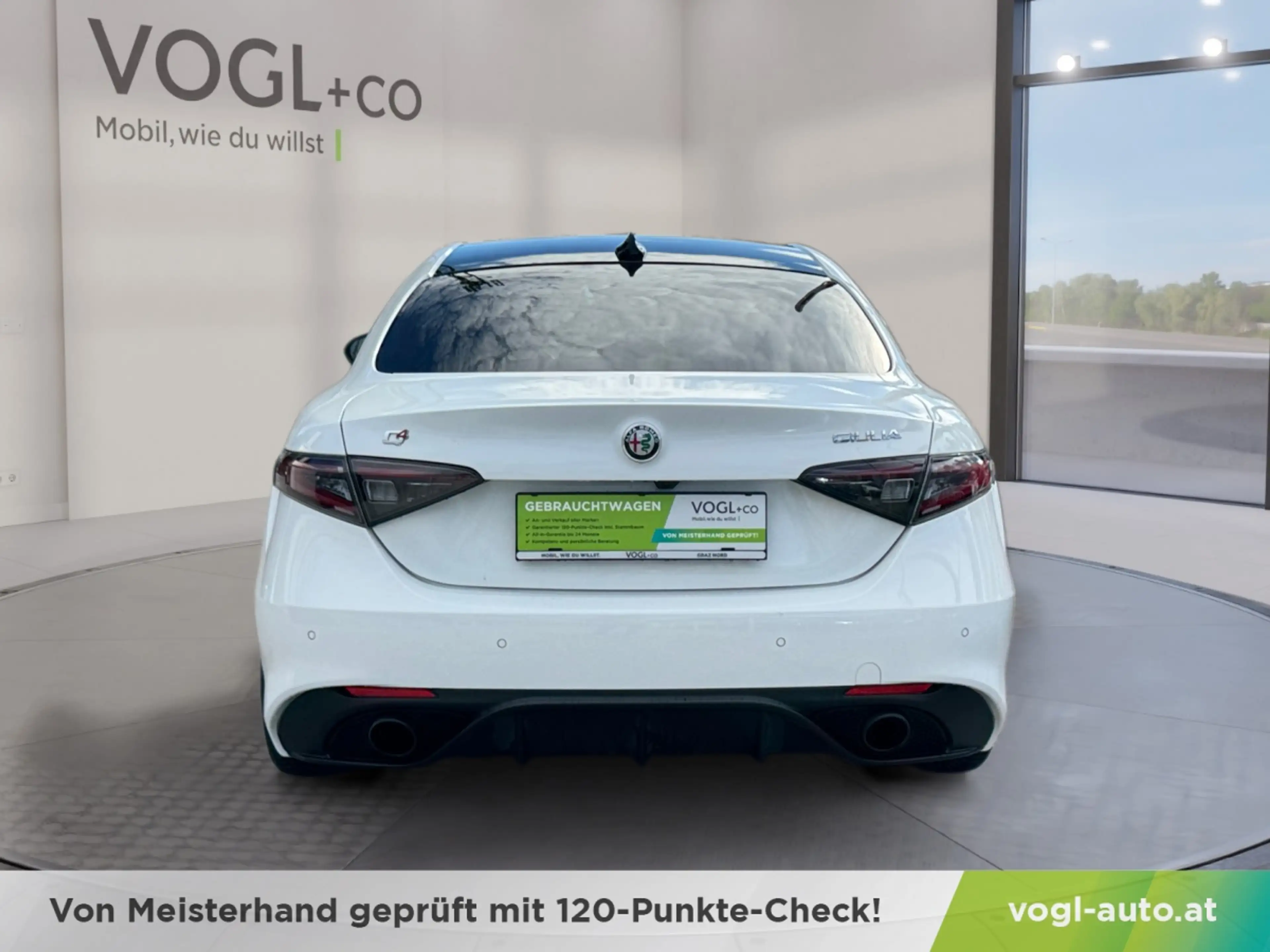 Alfa Romeo Giulia 2.0 Veloce AT8-Q4 — photo 7