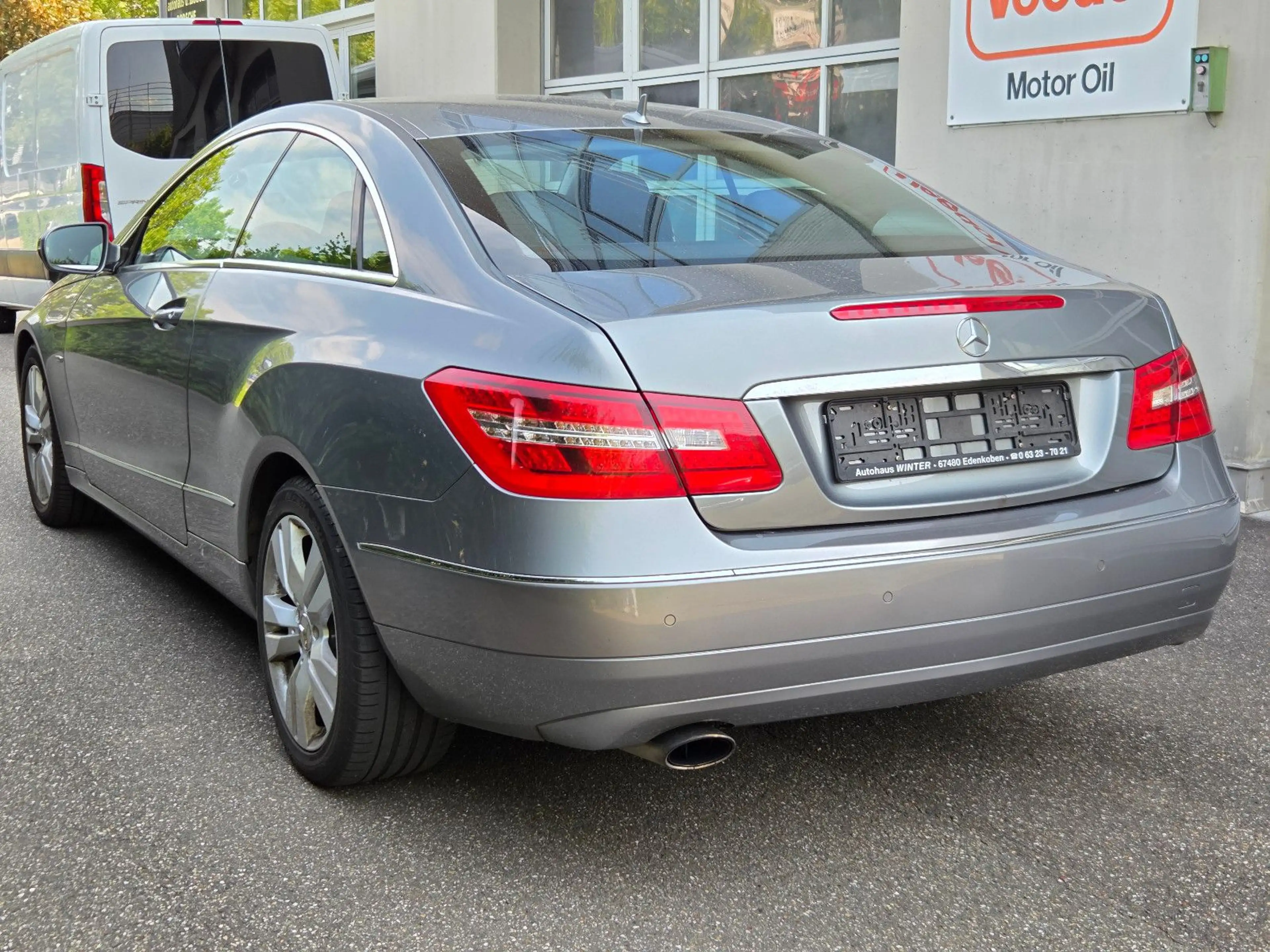 Mercedes-Benz E 250 CGI BE Coupe PDC SHZ TEILLEDER — photo 6