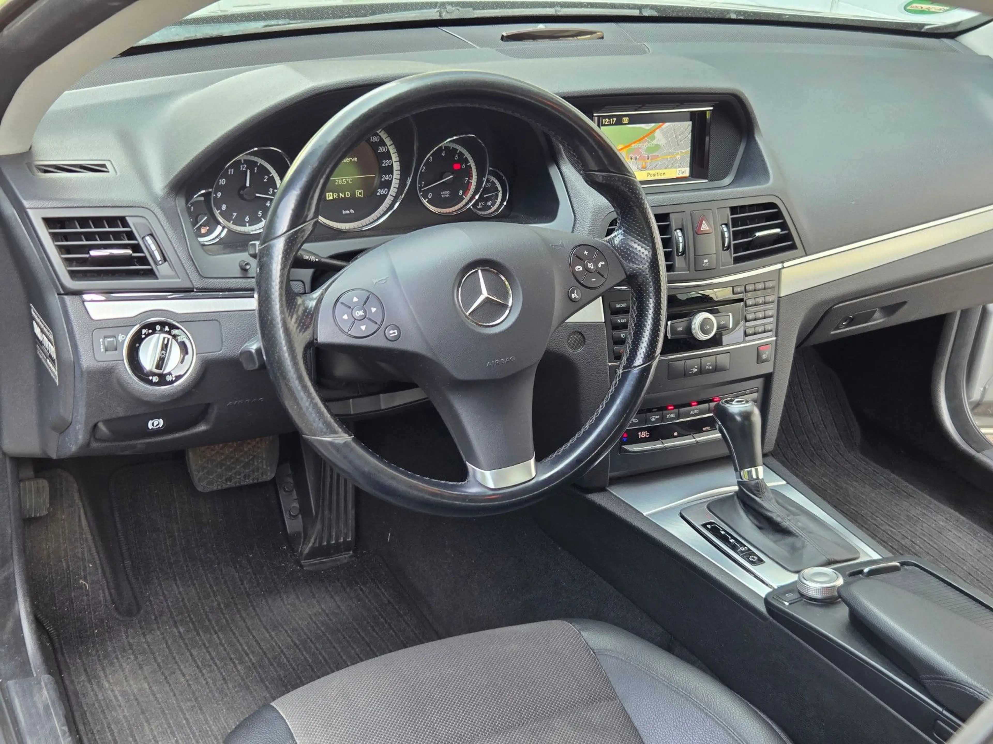 Mercedes-Benz E 250 CGI BE Coupe PDC SHZ TEILLEDER — photo 13